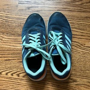 Adidas bounce woman’s sneakers. Size 8